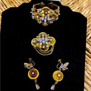 listing-status-banner